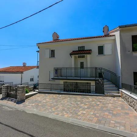 Mira Διαμέρισμα Crikvenica