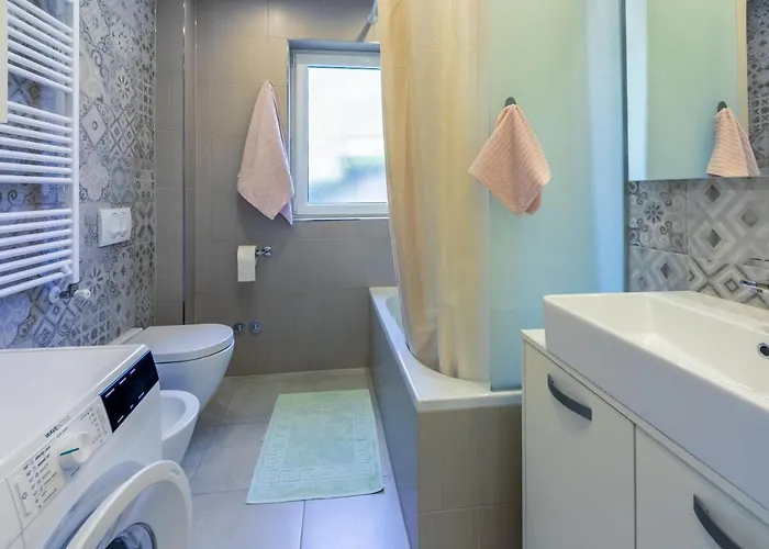 شقة Mira تْسْغيكفانِتْسا