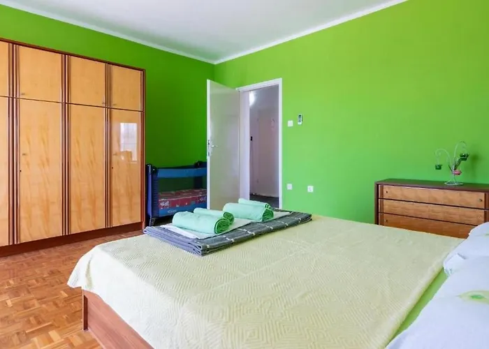 Mira * تْسْغيكفانِتْسا